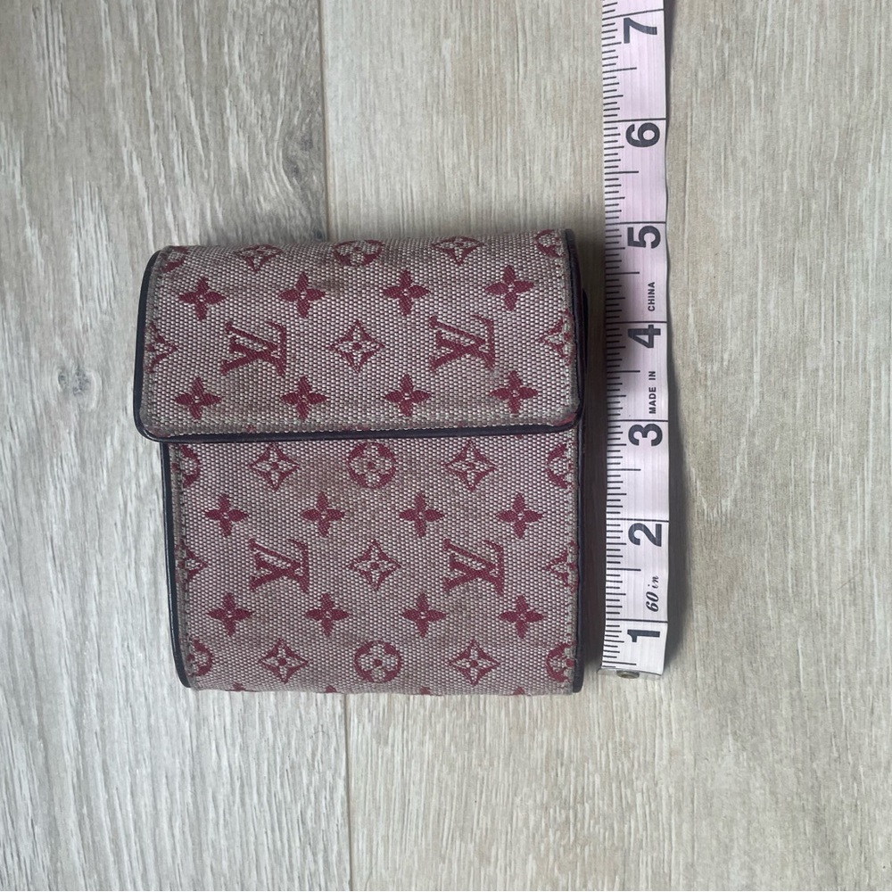 Louis Vuitton Burgundy Monogram Wallet 🤍 - Picture 2 of 14